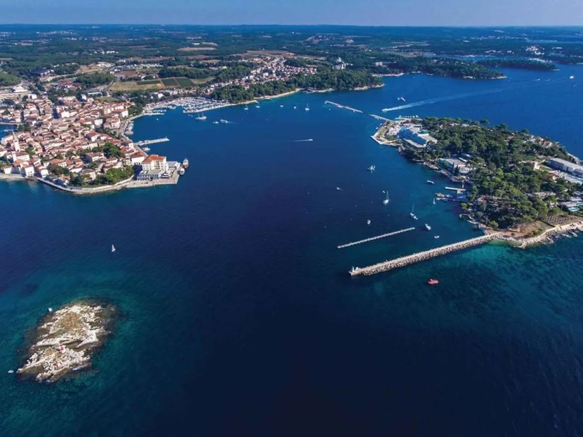 Apartments In Porec - Istrien 40228 0*,